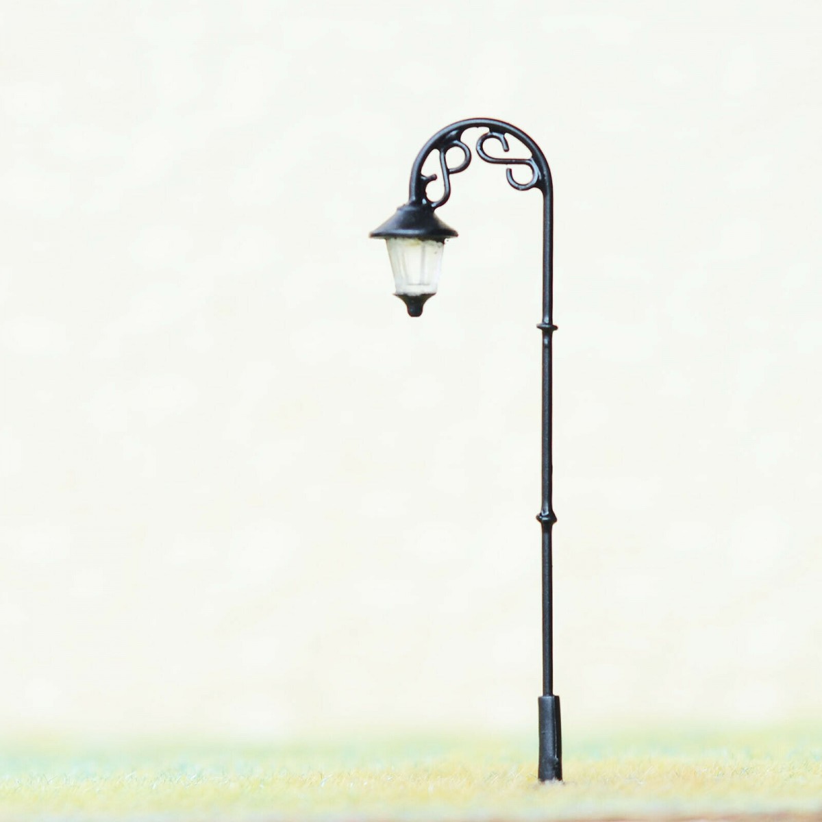 2 x HO scale model railroad antique street light LED lamppost path lamp #S0915BL